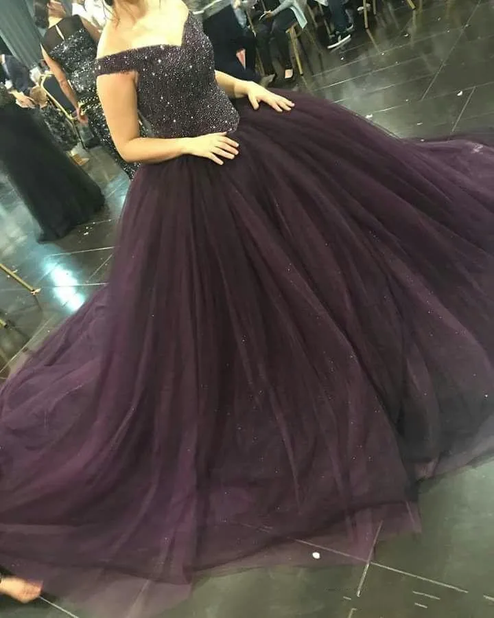 New Prom Dresses Sparkle Bling Top Beaded Off Shoulder Grape Sweep Train Tulle Ball Gown Puffy Robe Formal Party Dress Evening Gowns