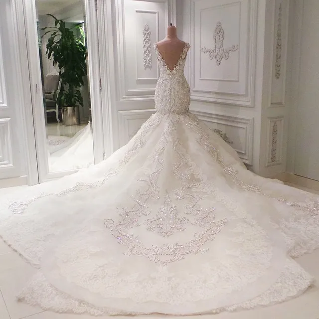Luxury Mermaid Saudi Arabia Wedding Dresses Scoop Neck Full Lace Appliqued Crystal Bridal Gowns Long Cathedral Train Modest Wedding Dress