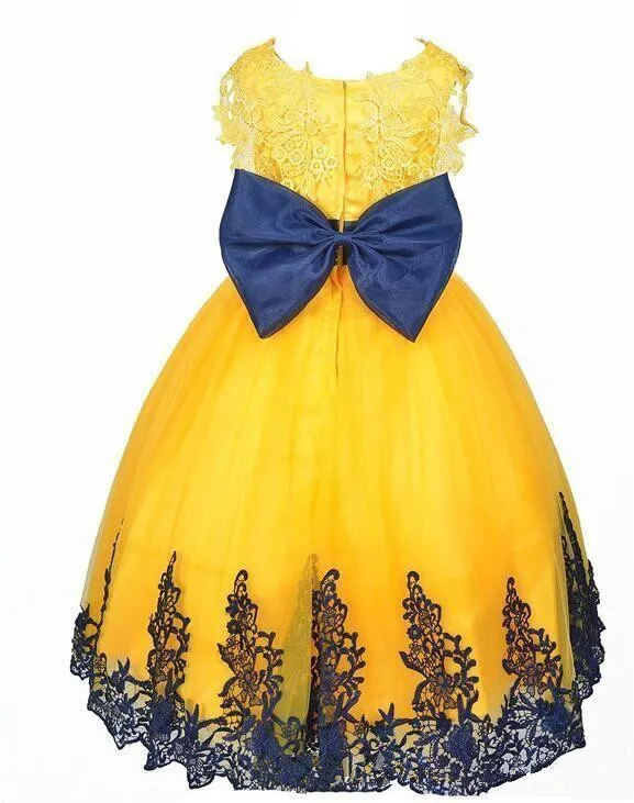 Vintage Yellow Princess Floor Lunghezza Abiti da ballo Girls Dress Dress Dress Flower Girl Dress matrimoni Appliques pizzo Vestito da compleanno