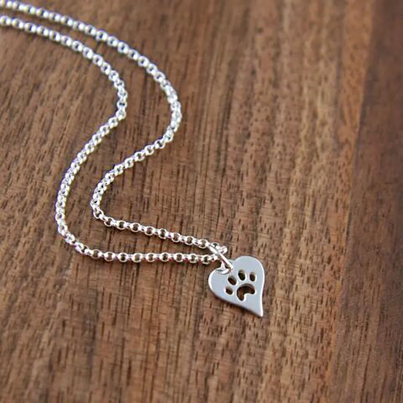 Dog Paw Print Love Heart Pendant Necklace Women Spring Fashion Style Animal Animal Pet Palm Palm Paw Mark Print Necklace Party Gift300D