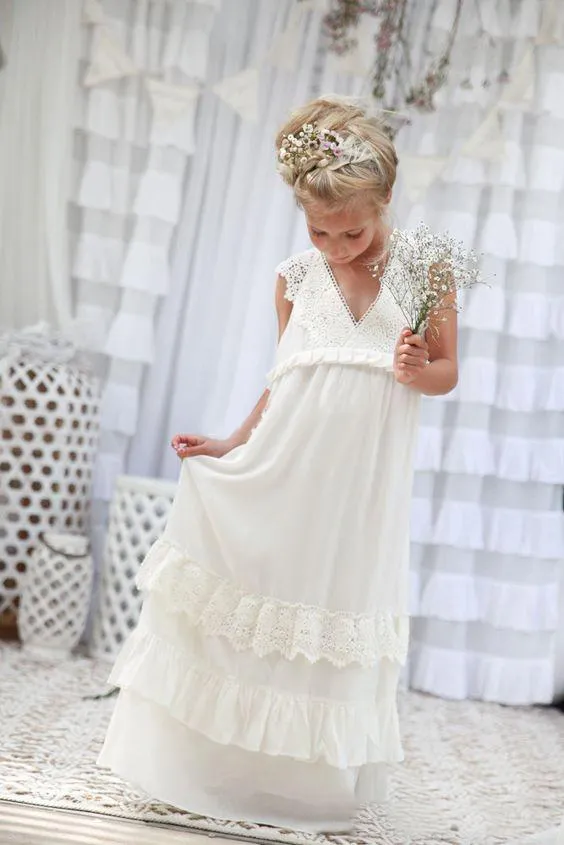 Romantisk 2020 Ny ankomst Boho Flower Girl Dresses For Wedding Cheap V Neck Chiffon Lace Tiered Formal Kids Wedding Dress Custom M276M