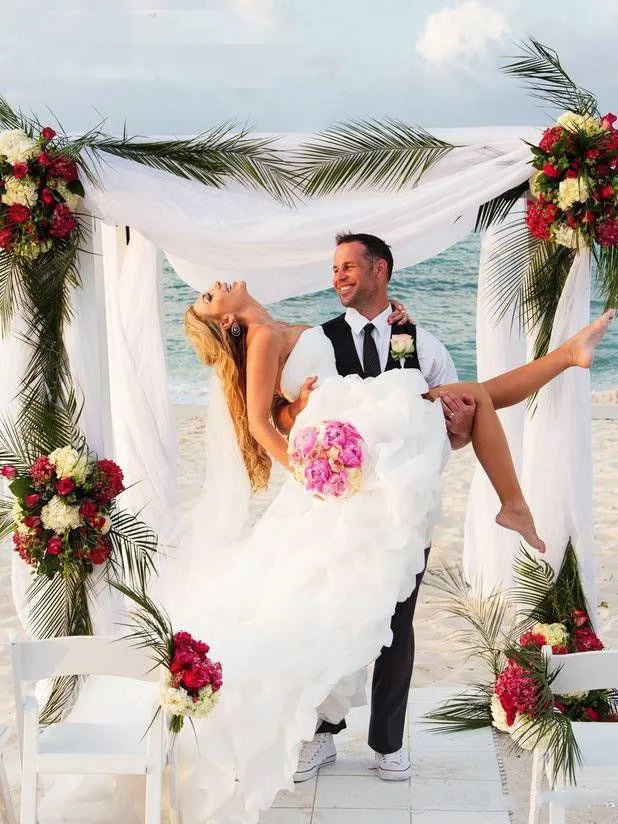 High-low hemline Beach Wedding Dresses Cascading Ruffles Organza Wedding Gowns Hi-Lo Strapless vestido de noiva robe de mariage