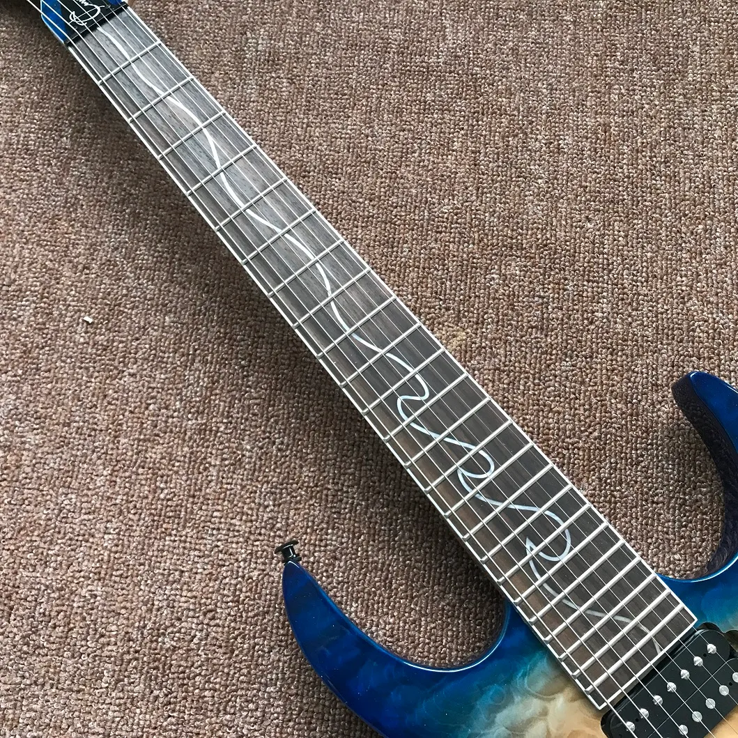 جديد وصول عالية الجودة 7 سلاسل الغيتار الكهربائي في اللون الأزرق اللون مع الأجهزة السوداء، وردة الأصابع الأصابع. بيع