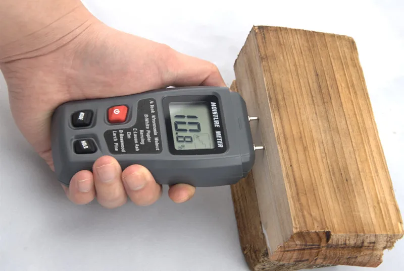LCD 0-99.9% 2 Pin Industria del legno Misuratore di umidità digitale Tester di umidità Timber Detector di umidità Conduttività Misuratore di umidità del terreno EMT01