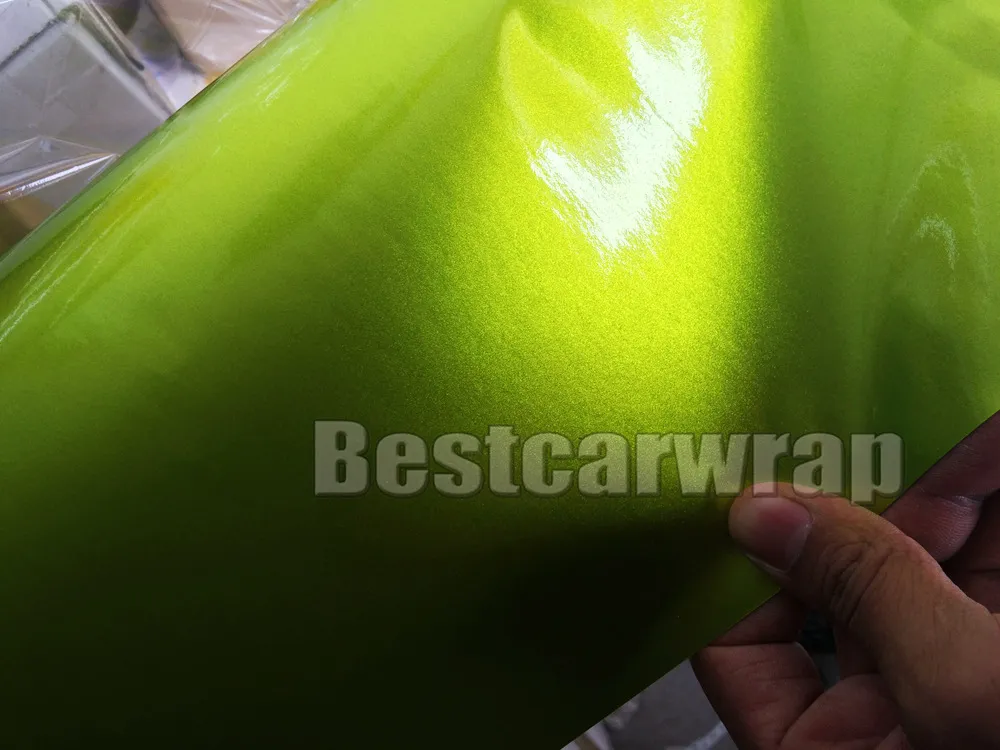 Glossy Metallic Electric Lime Vinyl Wrap With Air bubble Free Gloss Lemo Full Car Wrap covering auto foil Size:1.52*20M/Roll 4.98x66ft