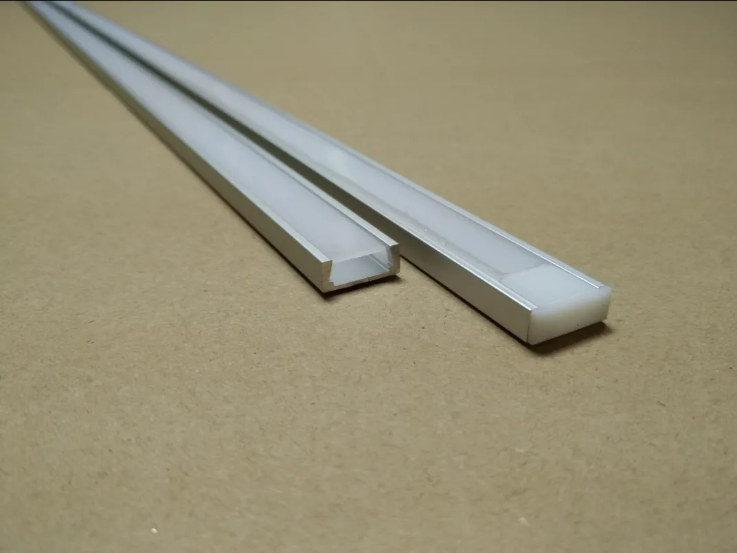 Fabriksproduktion Flat Slim LED -strip Light Aluminium Extruderings bar spårprofil med täckning och slutkapslar266o
