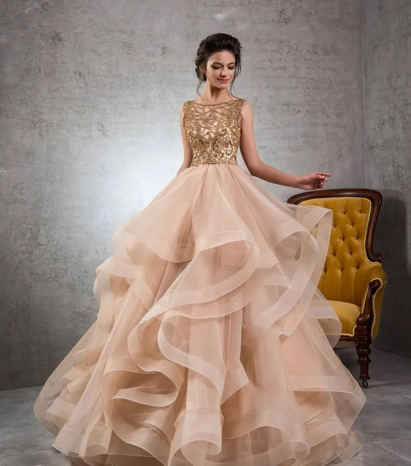 Champagne Beading Ball Gown Quinceanera Dresses Sheer Bateau Neckline Tiered Prom Gowns Ruffled Floor Length Tulle Sweet 16 Dress