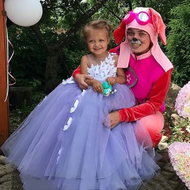 Lila 7 -årig bollklänning Flower Girl Dresses Tulle 3d Floral Applicies Pageant Gowns Fjäril Natt nattvardsklänning Kostymer251Z