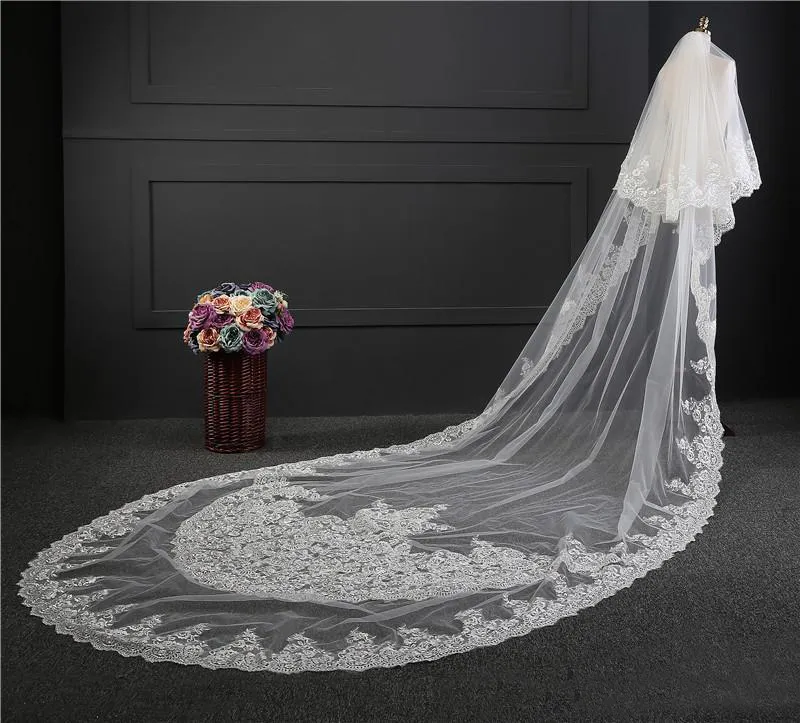2017 Custom Made Wedding Veil real imagem impressionante Duas Camadas Branco Marfim 3 metros de comprimento Lace Applique Tulle Cathedral Bridal Veils