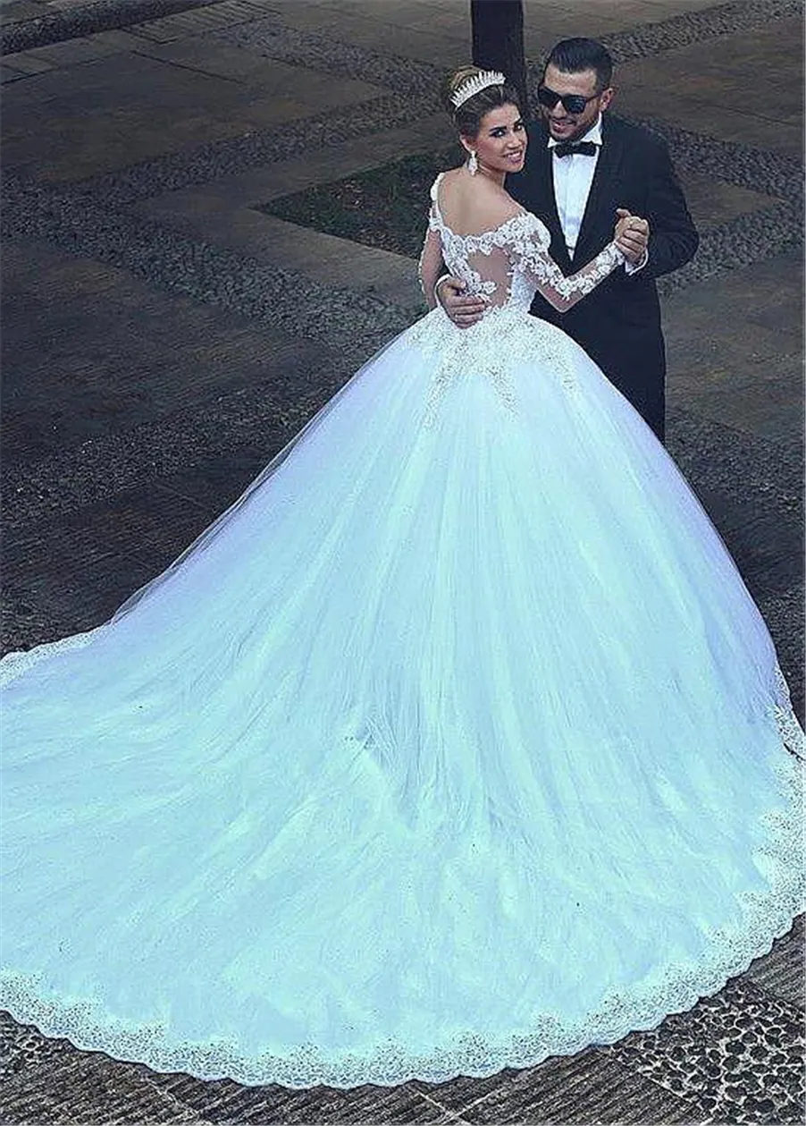 Boat Neck Applique Luxury Plus Size Long Dress for Bride Custom Made Lace Ball Gown Wedding Dresses Long Sleeves Bridal Gowns