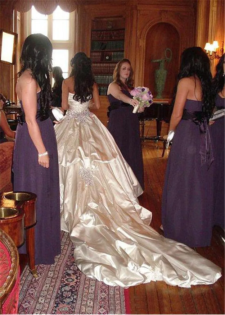 Amazing Satin Sweetheart Neckline Ball Gown Wedding Dresses With Beaded Rhinestones Top Bridal Gowns vestidos de noivas