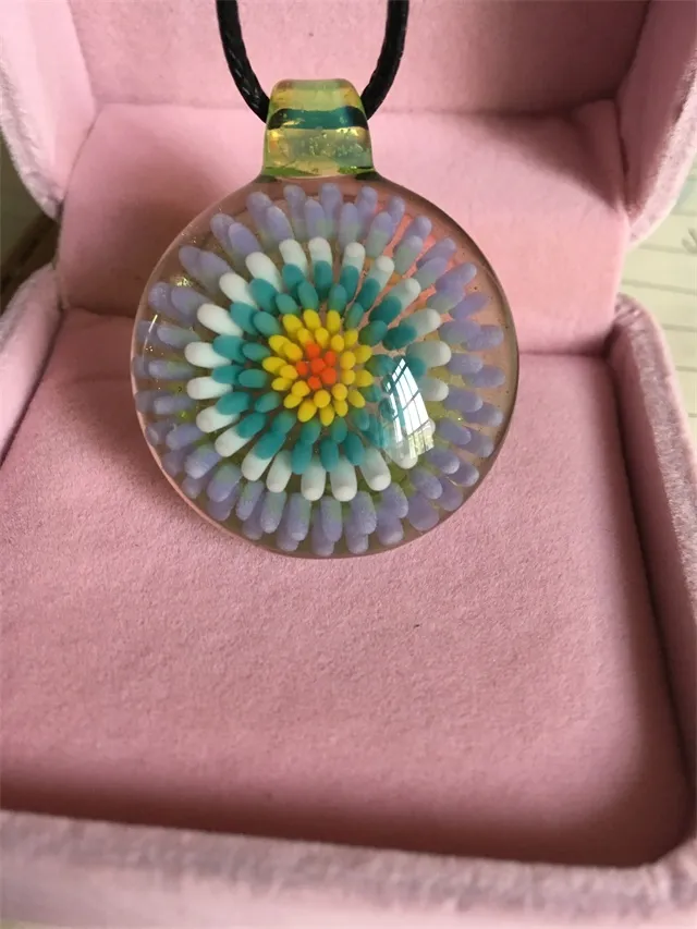 UV glass handicrafts, beautiful pendants handmade recipes custom Glass necklace pendant DIY ornaments retro sweater chain