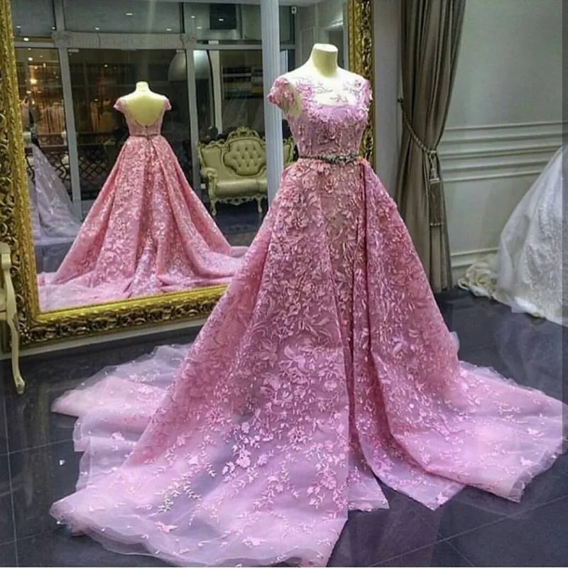Gorgeous Pink Lace Backless Evening Dresses With Cap Sleeves Sheer Bateau Neck A Line Overskirt Prom Gowns Sweep Train Tulle Formal Dress