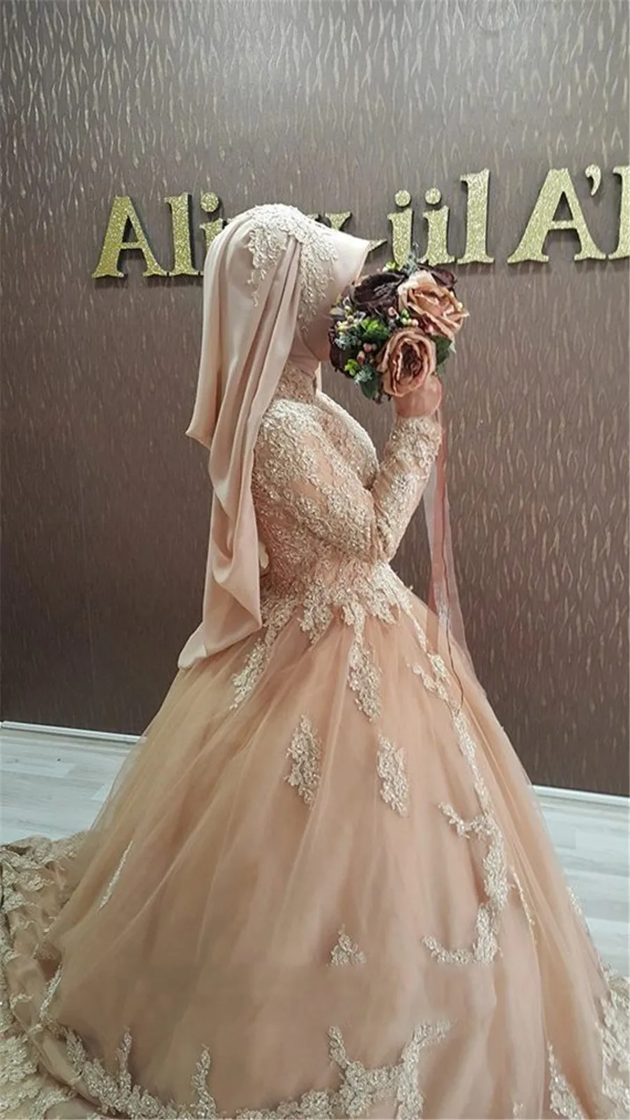 Long Sleeve Champagne Lace Applique High Neckline Muslim Wedding Gowns Islamic Wedding Dress With Hihab Robe De Mariage