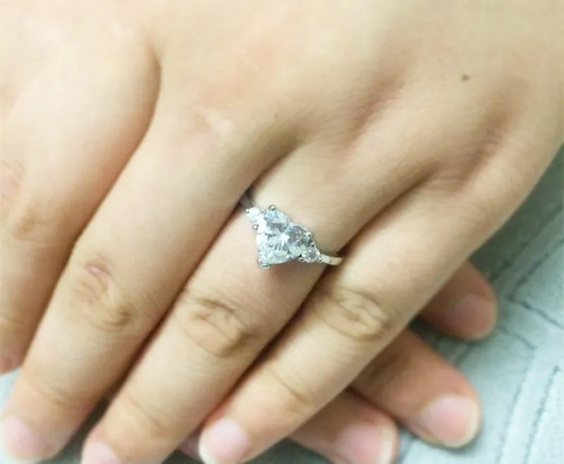 Promozione Intero vero argento 925 Cuore Anello nuziale Gioielleria raffinata Intarsio Cuore CZ Diamant Anelli di fidanzamento le donne RX0082712