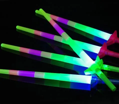 Glow Stick LED varillas de colores led intermitente luz de la espada que anima la fiesta Disco resplandor varita fútbol concierto de música animar accesorios regalo premio