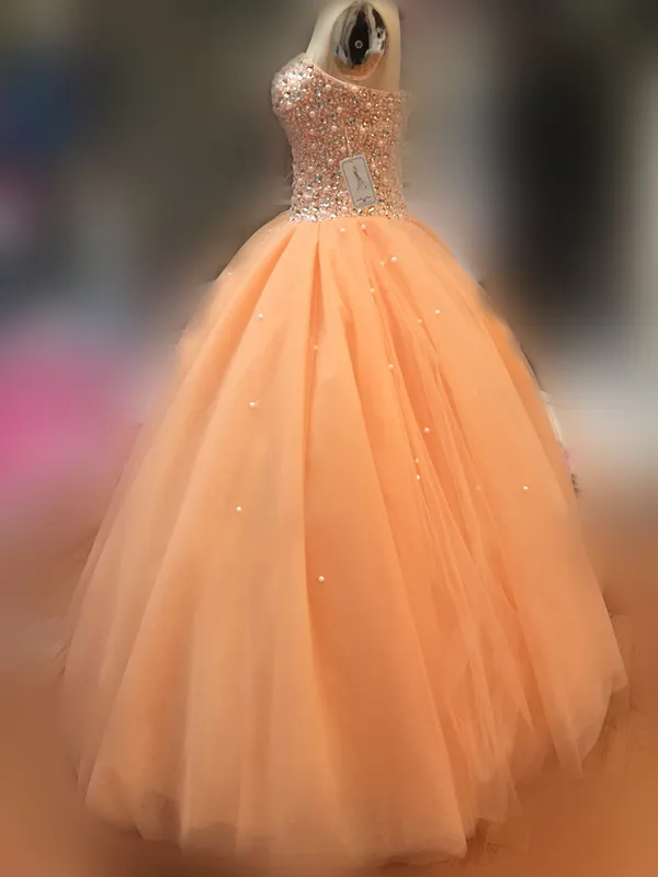 Gorgeous Peach Quinceanera Dresses with Beads Pearls Crystal Layered Ball Gown Prom Dresses Puffy Tulle Party Pageant Dresses Bridal Gowns