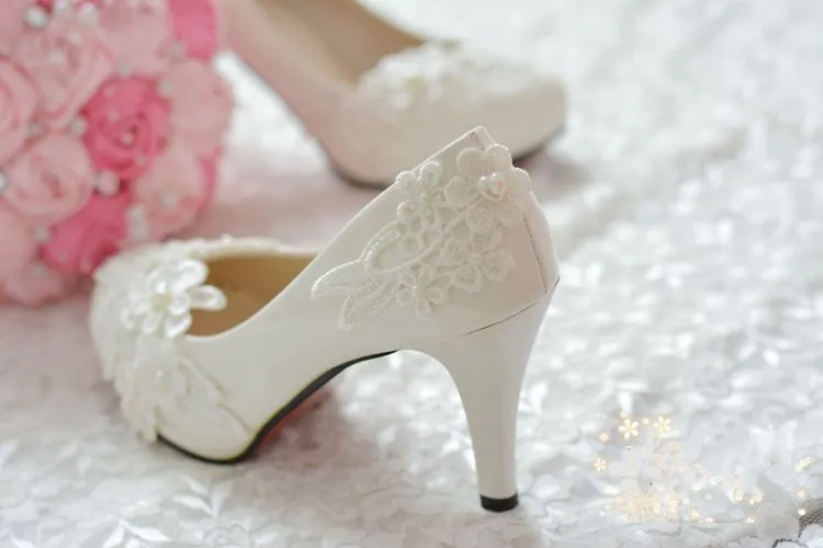 Mode Parels Platte Trouwschoenen Voor Bruid 3D Bloemen Geappliceerd Hoge Hakken Plus Size Ronde Neus Kant Bruids Shoes2659