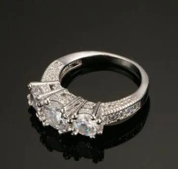 Fashionable 3 25CT 14K vitguldpläterad diamant kreativ förlovningsring295c