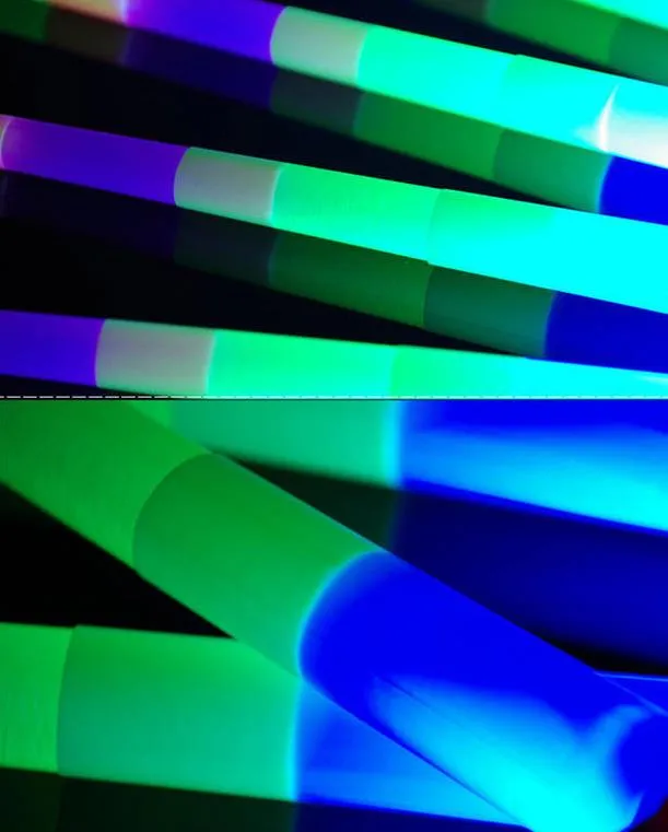 Glow Stick LED varillas de colores led intermitente luz de la espada que anima la fiesta Disco resplandor varita fútbol concierto de música animar accesorios regalo premio