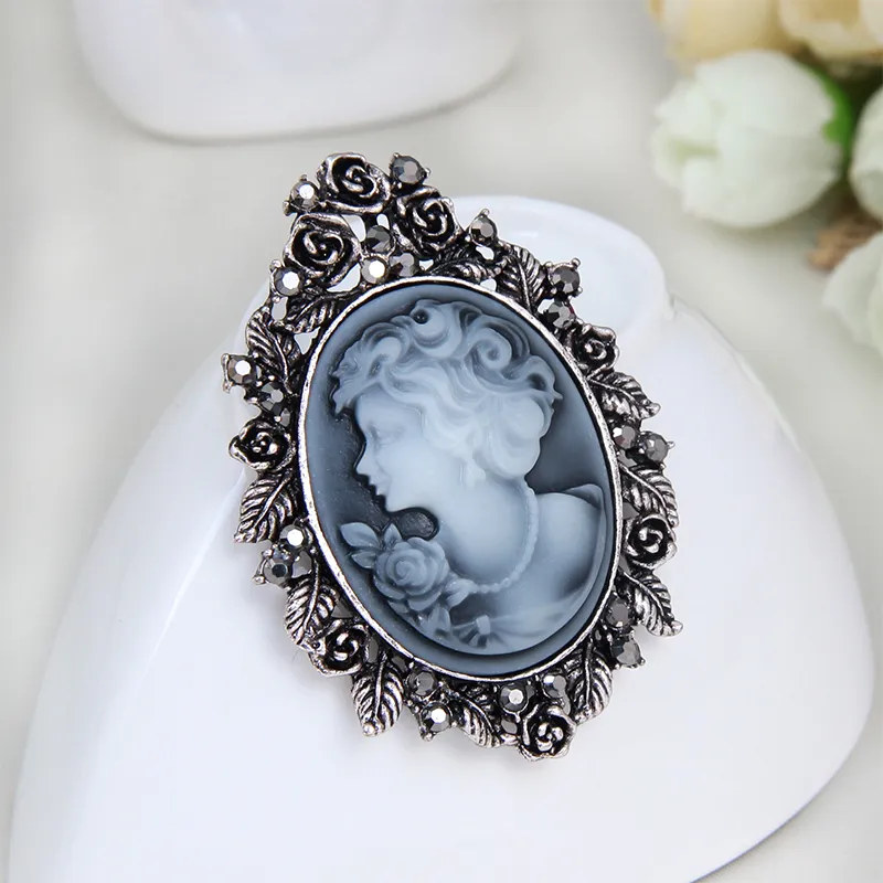 Pins Brooches Whole- Vintage Wedding Accessories Joyeria Cameo Beauty Queen For Women Crystal Rhinestone Gold Silver Antique 244W