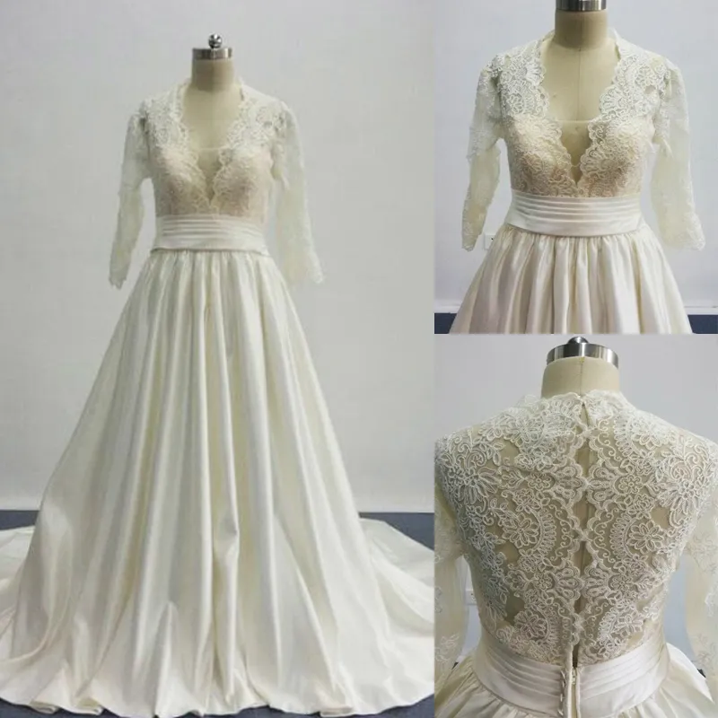 2016 una línea de vestidos de novia inspirados en cosmobella 7746 hundiendo escote V encaje satinado princesa vestidos de novia con tres cuartos de manga larga