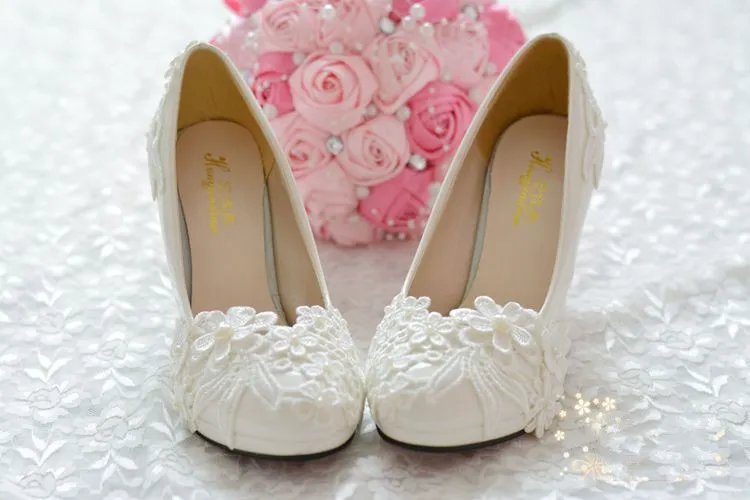 패션 진주 신부 3D 플로랄 아플리케 높은 발 뒤꿈치 플러스 크기 라운드 발가락 레이스 신부 신발에 대 한 평면 결혼식 신발