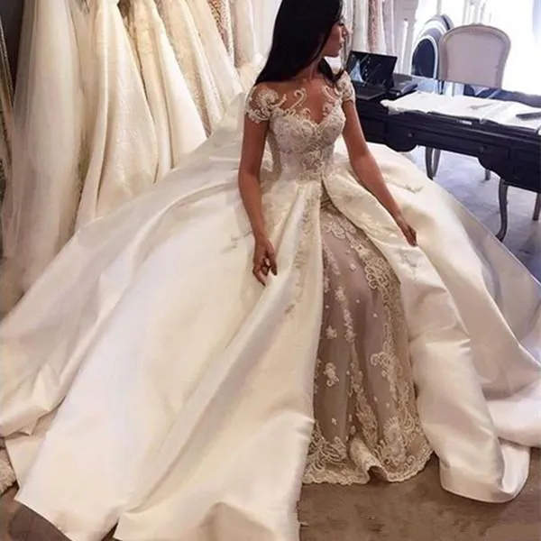 Fabulous Arabic Lace Wedding Dresses Sheer Lace Short Sleeve Applique Ball Gown Wedding Gowns with Satin Overskirt Dubai Bridal Gowns Custom