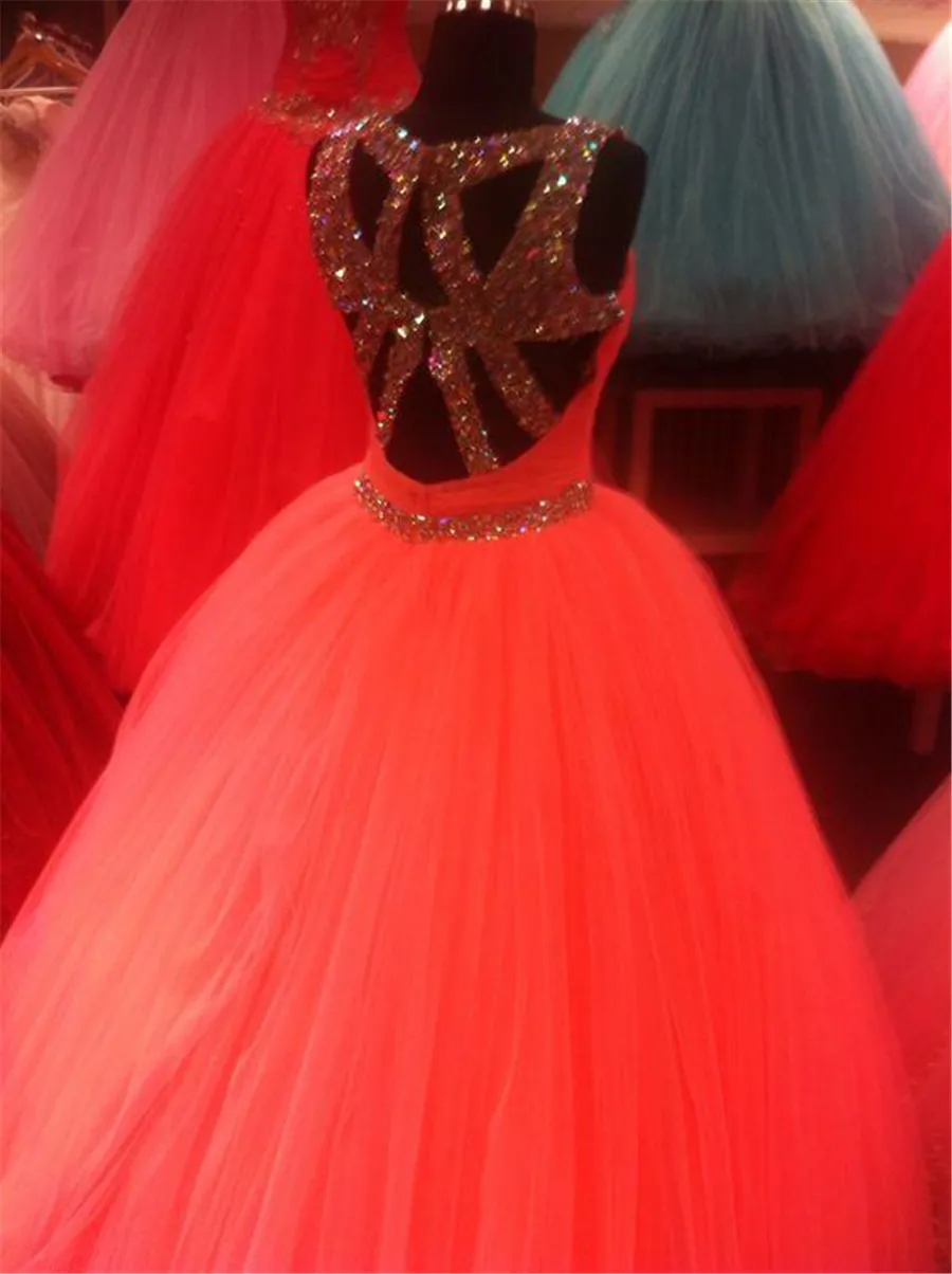 Spaghetti Straps Unique Cross Back Design Tulle Coral Quinceanera Dresses Ball Gowns Crystal Beading Sexy 16 Dresses