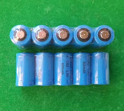 / CR2 3v au lithium 800mAh de batterie non rechargeable pour appareil photo LED lampes de poche