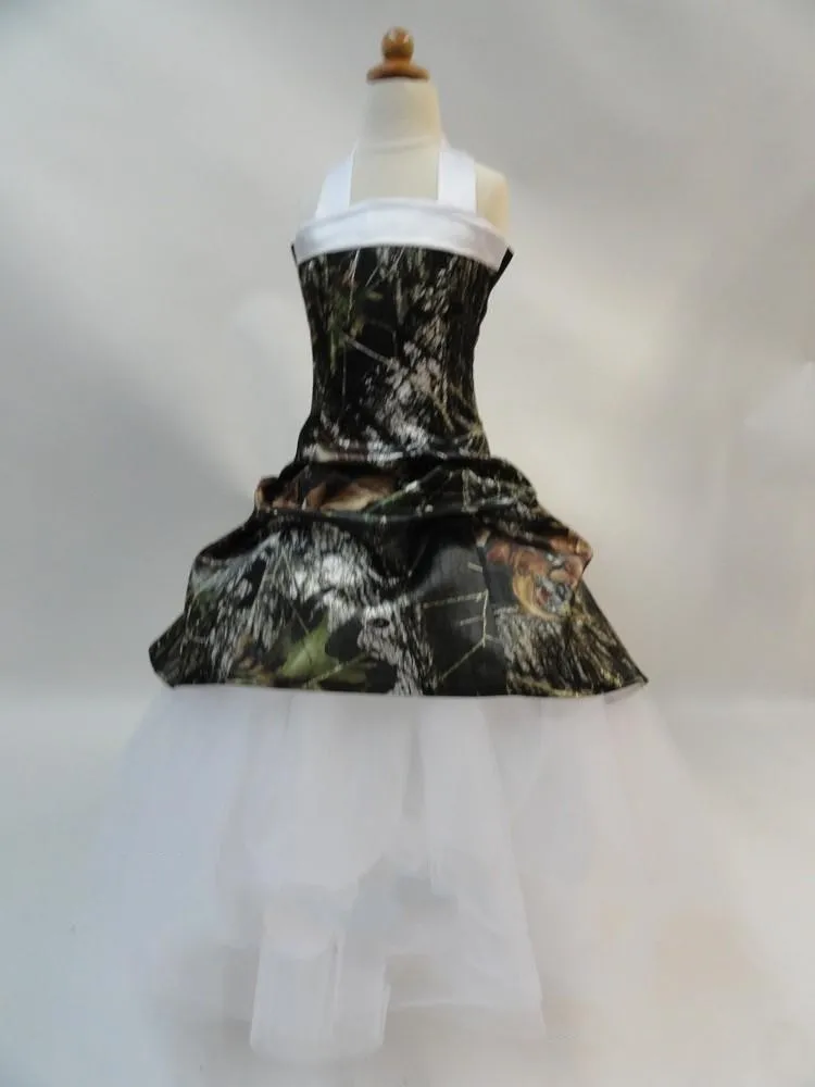 Flower Girl Dresses Camo Gown Halter Neck Unique Design Ball Gown Floor Length Lace Up Back Sweet Kids Wear Cheap Price Communion Dresses