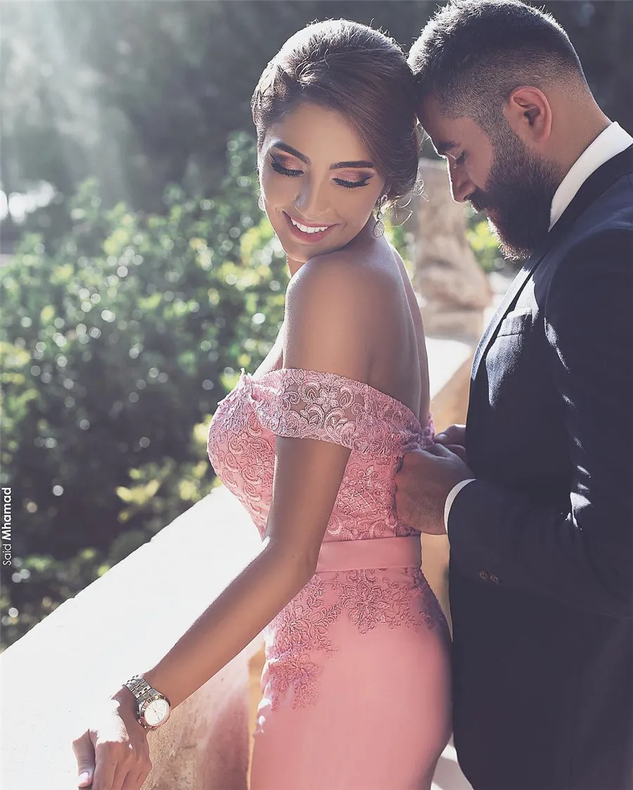 Saidmhamad Off the Shoulder Sweetheart Sheath Applique Lace Pink Prom Dress with Detachable Removable Train Evening Dresses