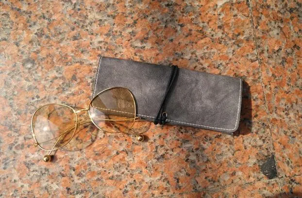 Leve portátil pu sacos de óculos de sol bolsa moda óculos casos macios para mulheres homens 8 18 25 pçs / lote 261n