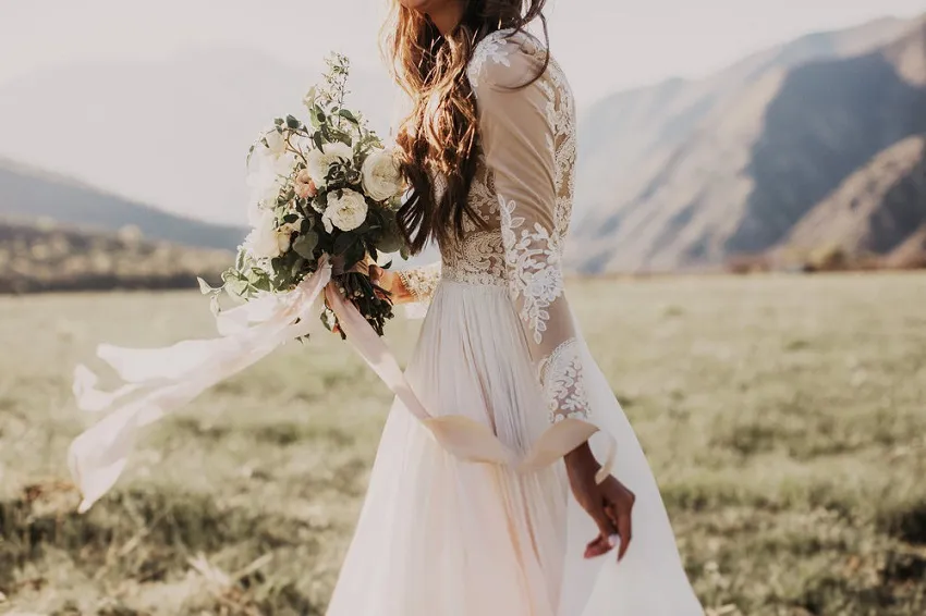 Designer Bohemian Country Wedding Dresses With Sleeves Top See Through Lace Applique Berta Bridal Gowns Cheap Simple Chiffon Jewel Zipper