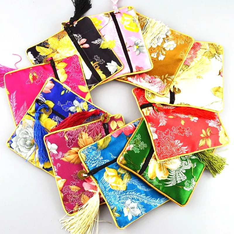 Bronzing Flower Small Silk Brocade Bag dragkedja Presentförpackning Tassel China Coin Purses smycken Armband Bangle Storage Pouch Weddin284m