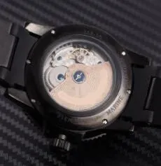Luksusowe czarne PVD świecące nierdzewne przezroczyste przezroczyste plecy Automatyczne mechaniczne zegarki na rękę czarne gumowe sukienki męskie 246J
