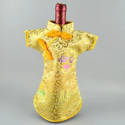 Vêtements de satin de soie de style chinois pour vins de bouteille de bouteille robe sac de protection Home Party Table de décoration Bouteille Pochette de l'emballage / Fit 750ml