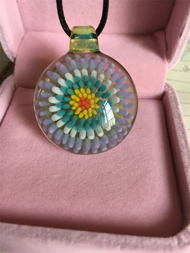 UV glass handicrafts, beautiful pendants handmade recipes custom Glass necklace pendant DIY ornaments retro sweater chain