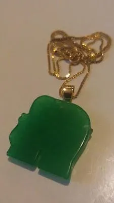 PENDENTIF ÉLÉPHANT EN JADE VERT VIBRANT EN OR JAUNE 18KGP Pas Cher 264B