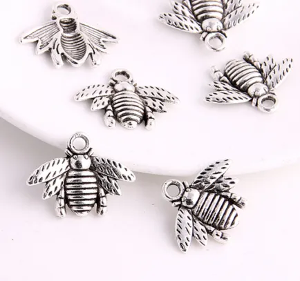 Aleación estilo vintage plateado plateado de zinc aleación encantos de abejas colgante de collar de abejas para joyas que hacen 21x16mm231g