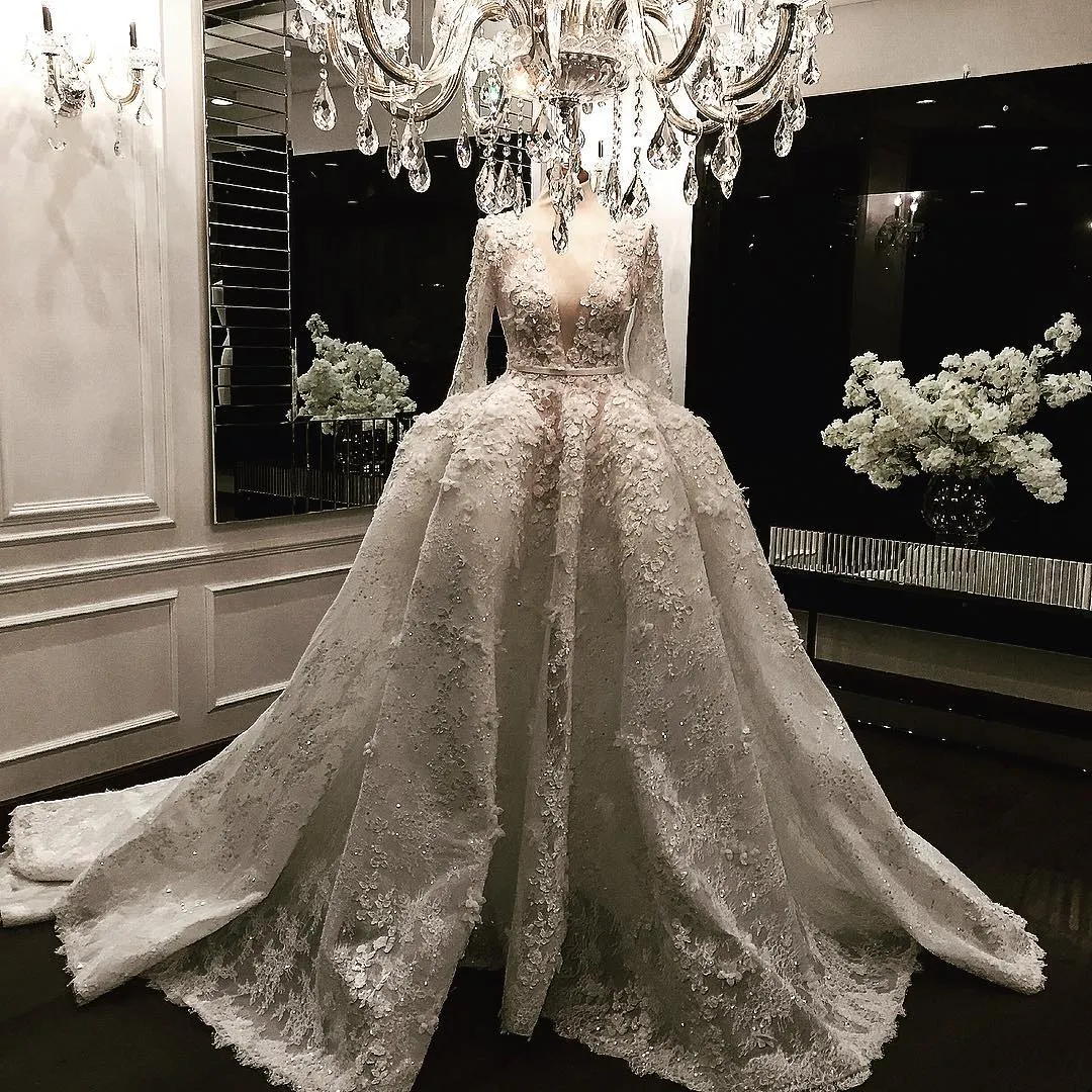 Luxury Zuhair Murad Beads Wedding Dresses Long Sleeve 3D Floral Appliques Lace Bridal Gowns Plunging Neckline Ball Gown Wedding Dress