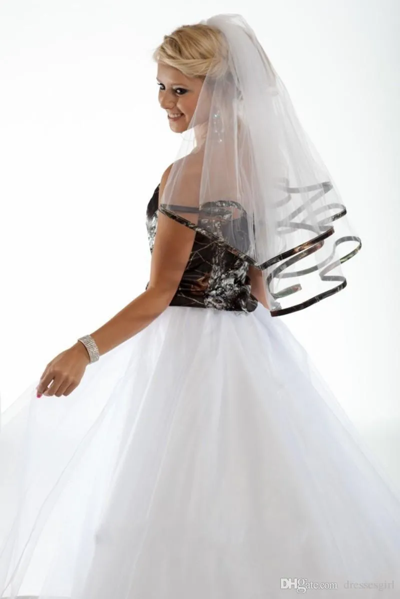 Elegant Camo Short Bridal Veils Elbow Length Camo Ribbon Edge Wedding Veils Hair Pieces For Brides Custom Made2892