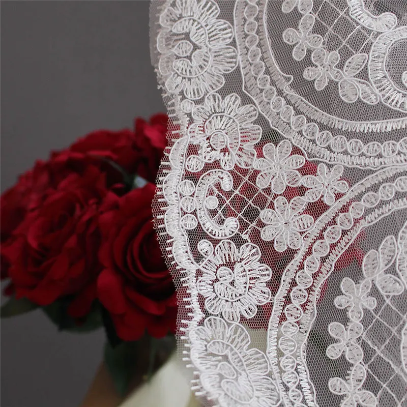  Length  Width Vintage Style Cathedral Bridal Veil with Comb Long Lace Appliques One Layer Wedding Dresses Veil