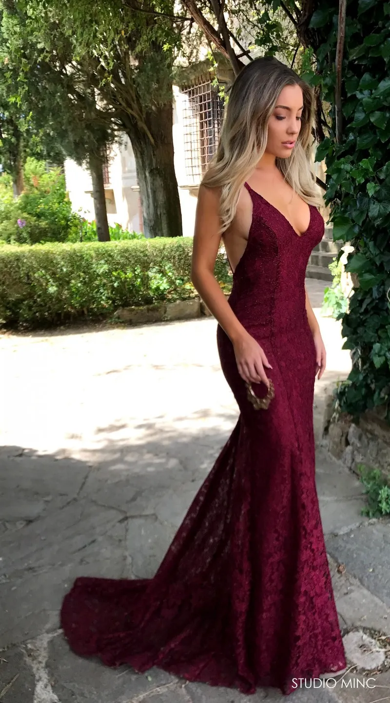 Burgundy Lace Backless Prom Dresses V-Neck Mermaid Beaded Customized Evening Gowns Sweep Train Cheap Party Dress