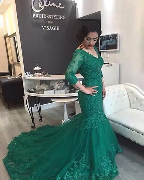2017 New Arabic Prom Dresses V Neck Hunter Green Lace Appliques Beaded Tulle Mermaid Custom Court Train Formal Evening Dress Party Gowns