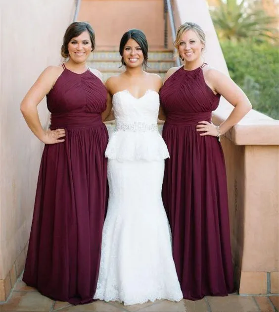 Burgundy Plus Size Country Bridesmaids Dresses Halter Neckline Chiffon Wedding Guest Dress Floor Length Pleated Maid Of Honor Gowns