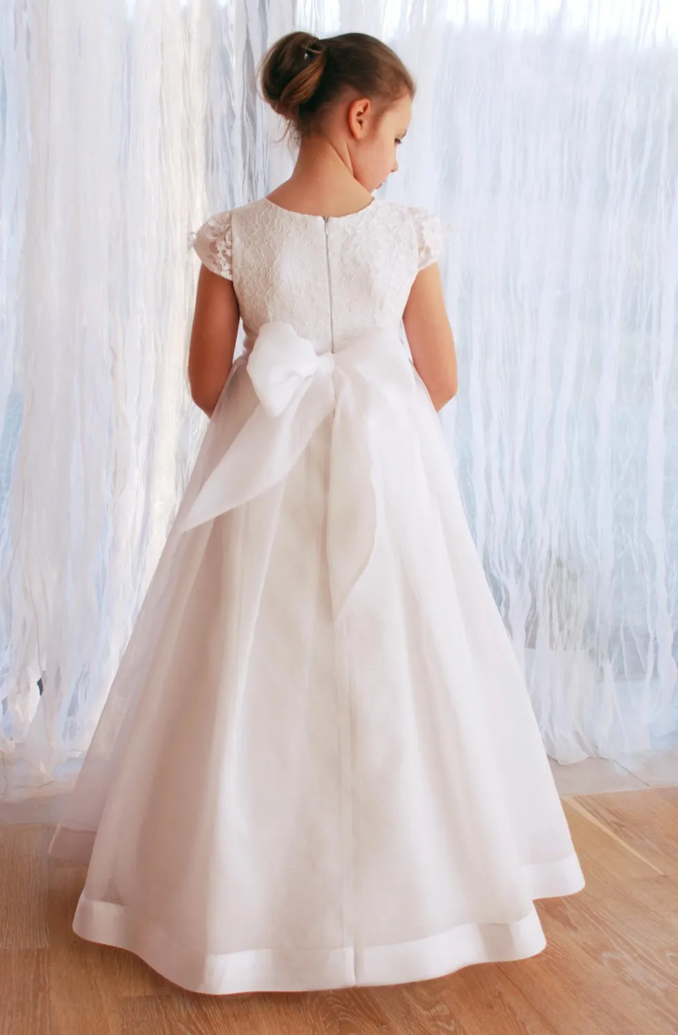 2019 New Arrival Short Sleeve Lace wedding Flower Girl Dresses Vestido de Comunion First Communion Junior Pageant Party Dresses