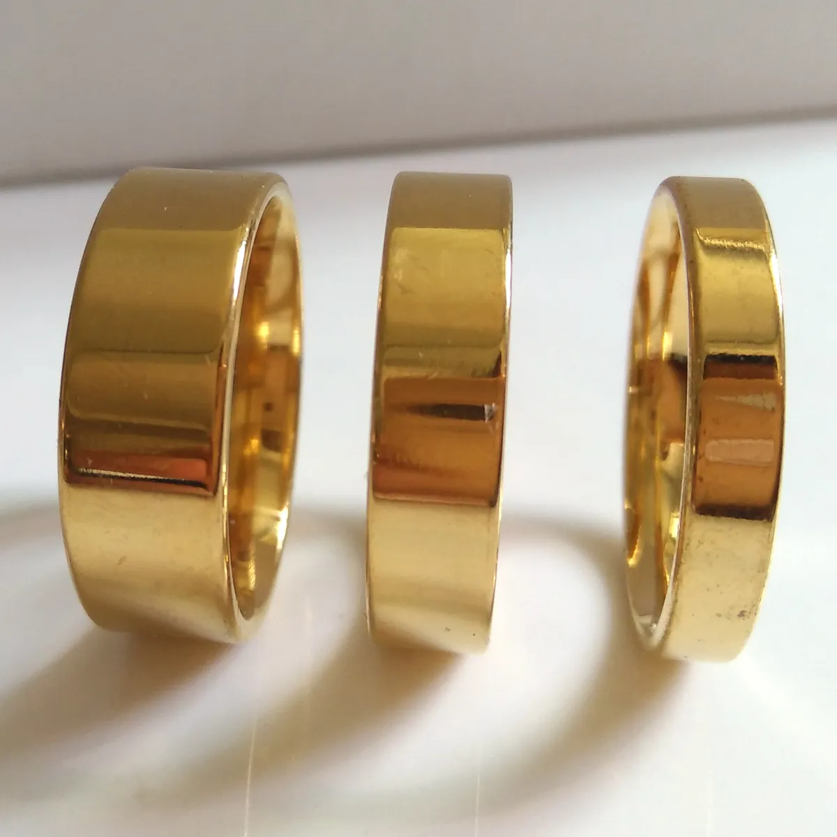 en vrac Gold Mix de 4 mm 6 mm 8 mm Bandle de bande en acier inoxydable Unisexe Amour de fiançailles de mariage Anneau de doigt en toute la fête
