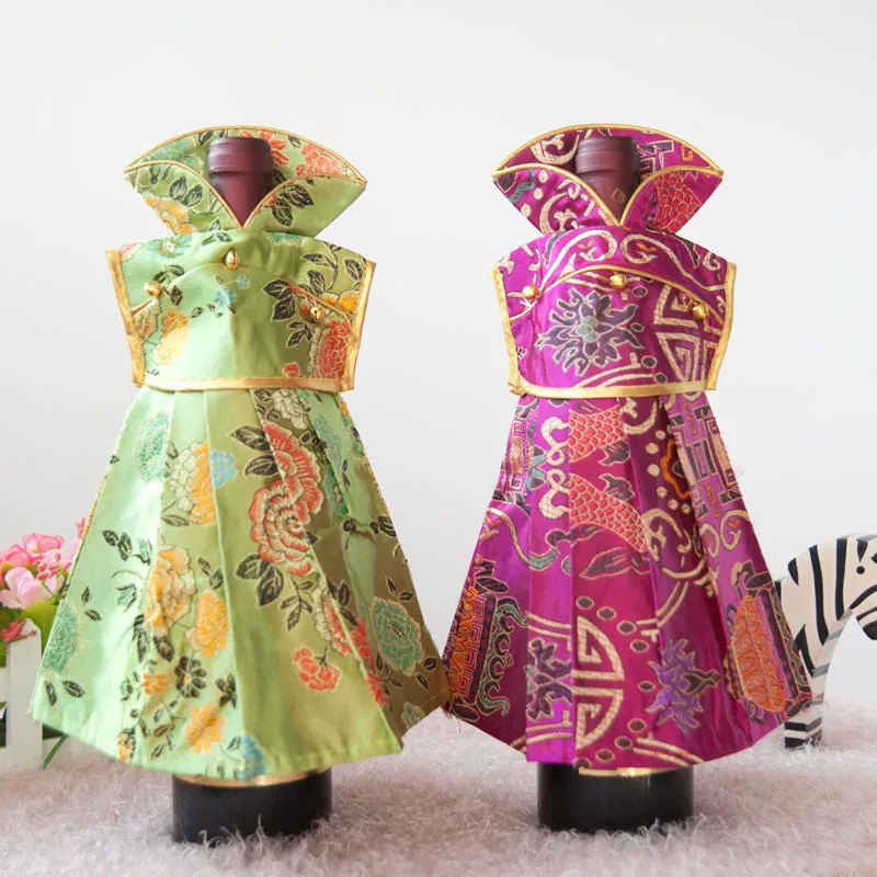 Mulheres vestido de casamento garrafa de vinho roupas de capa de seda chinesa saco de garrafa de vinho de natal garrafas decorativas 750 ml 50 pçs / lote