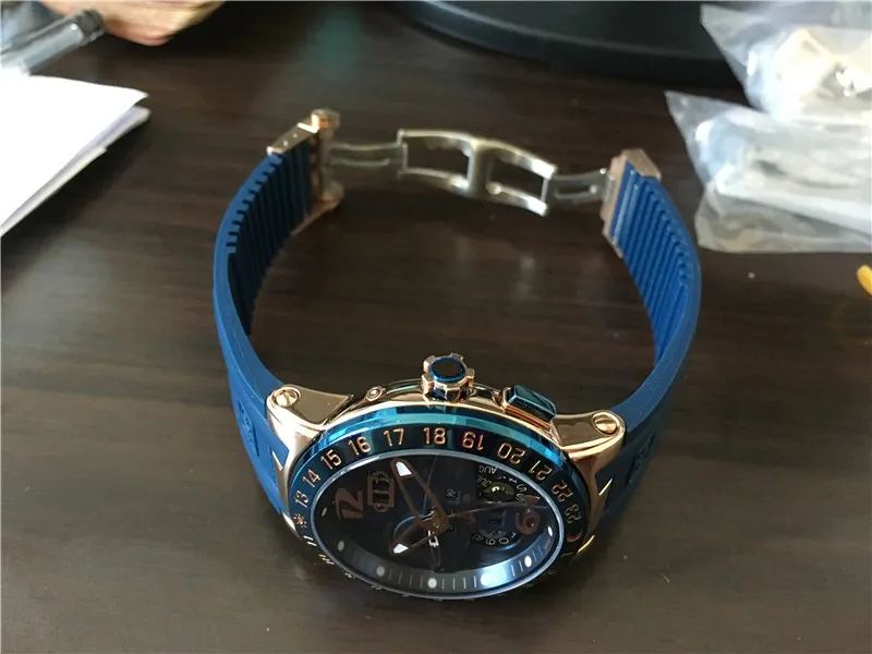 2016 ny ankomst topp ny stil klocka för man blå gummi klocka mekanisk automatisk armbandsur un13254c